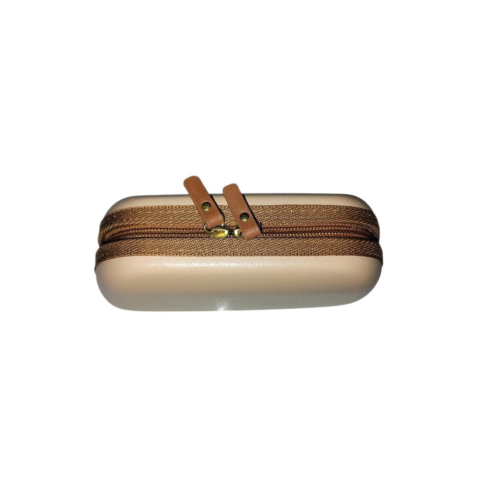 New BRICS Hard Shell Toiletry Bag Beige Qatar Airways     57 - Picture 4 of 10
